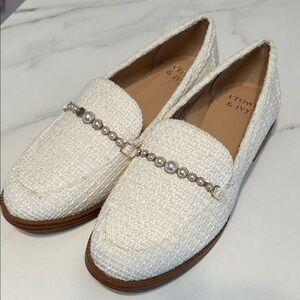 Cassia Chic Ivory women's loafers. Crown & Ivy size 7